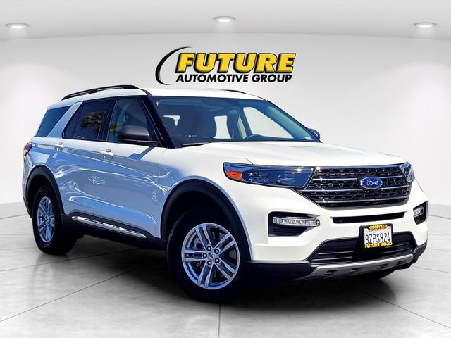 Certified 2022 Ford Explorer XLT w/ Equipment Group 202A AWD/4WD image 1