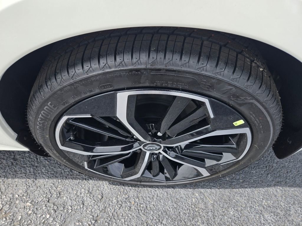 New 2026 Nissan Altima 2.5 SR FWD image 6