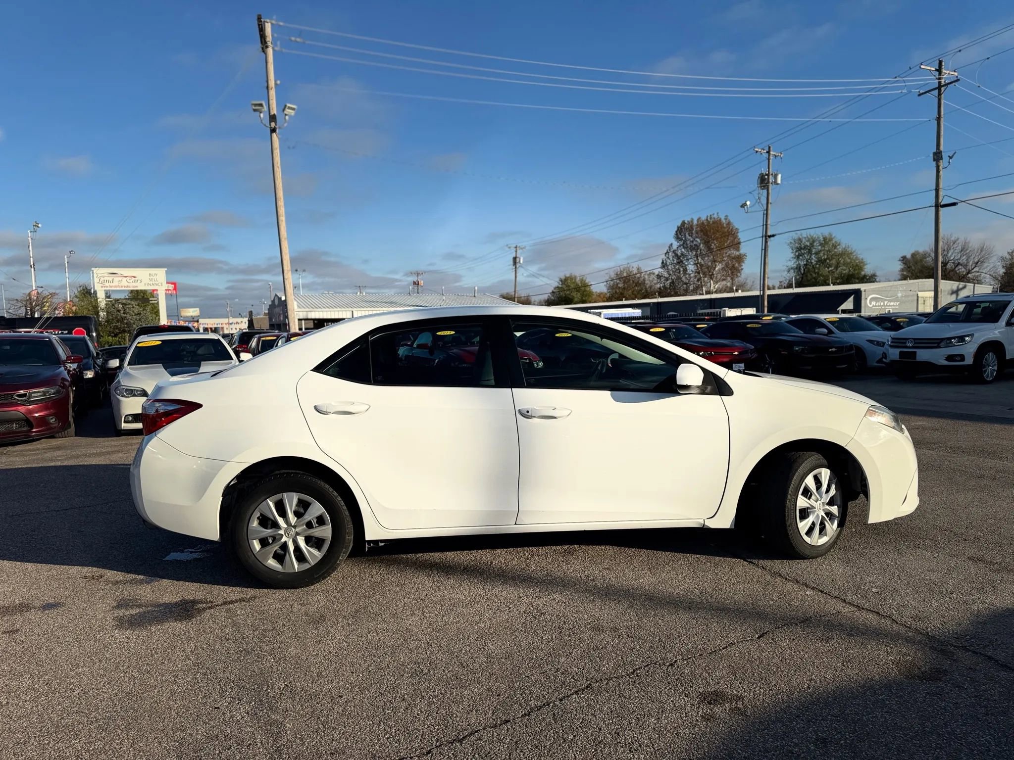 Used 2015 Toyota Corolla LE Premium image 2