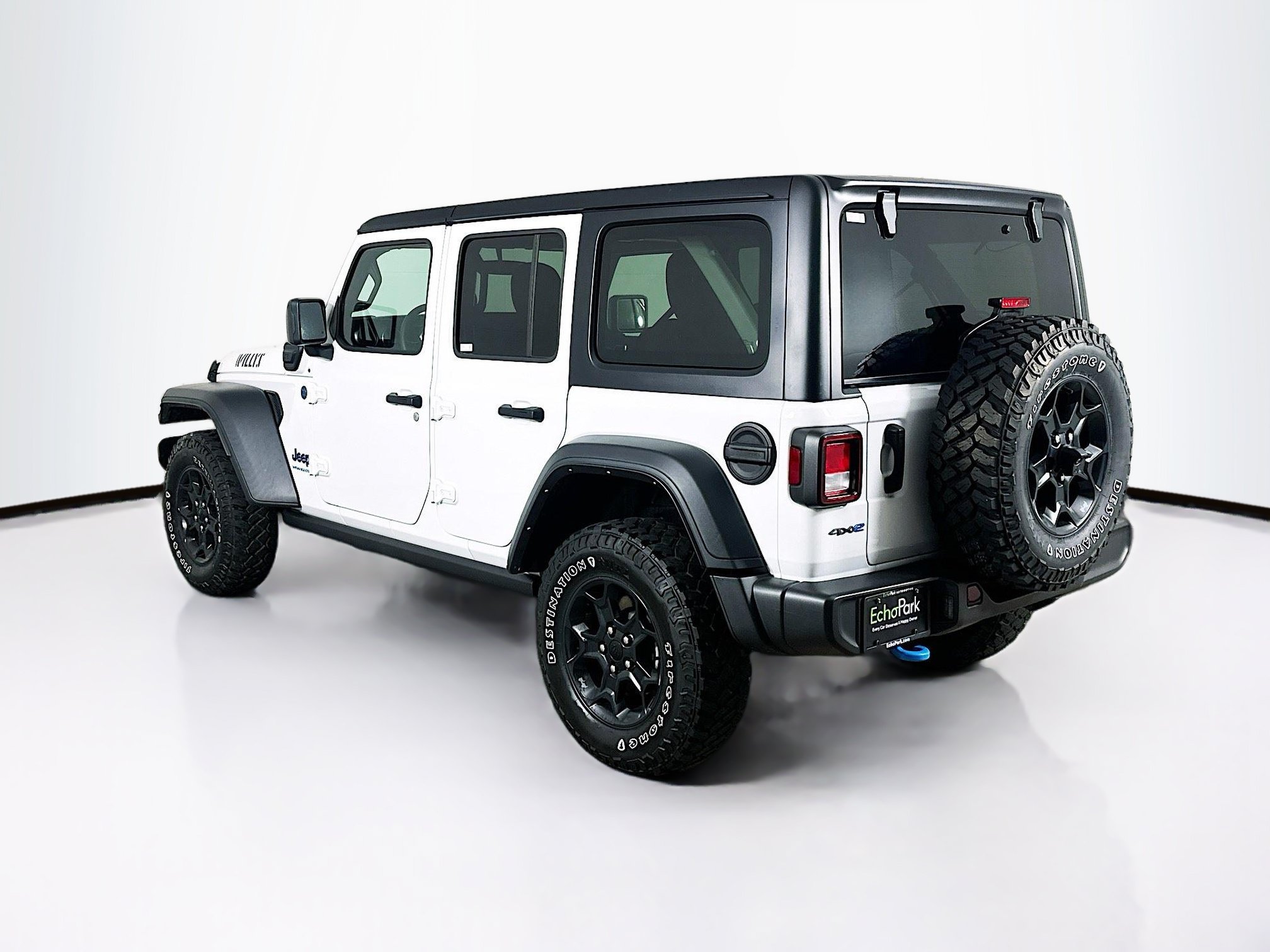 Used 2023 Jeep Wrangler Unlimited w/ Cold Weather Group AWD/4WD image 5