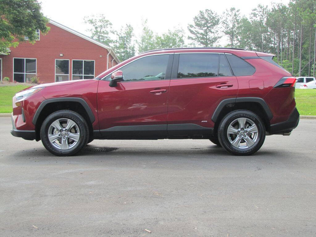 Used 2024 Toyota RAV4 LE image 9