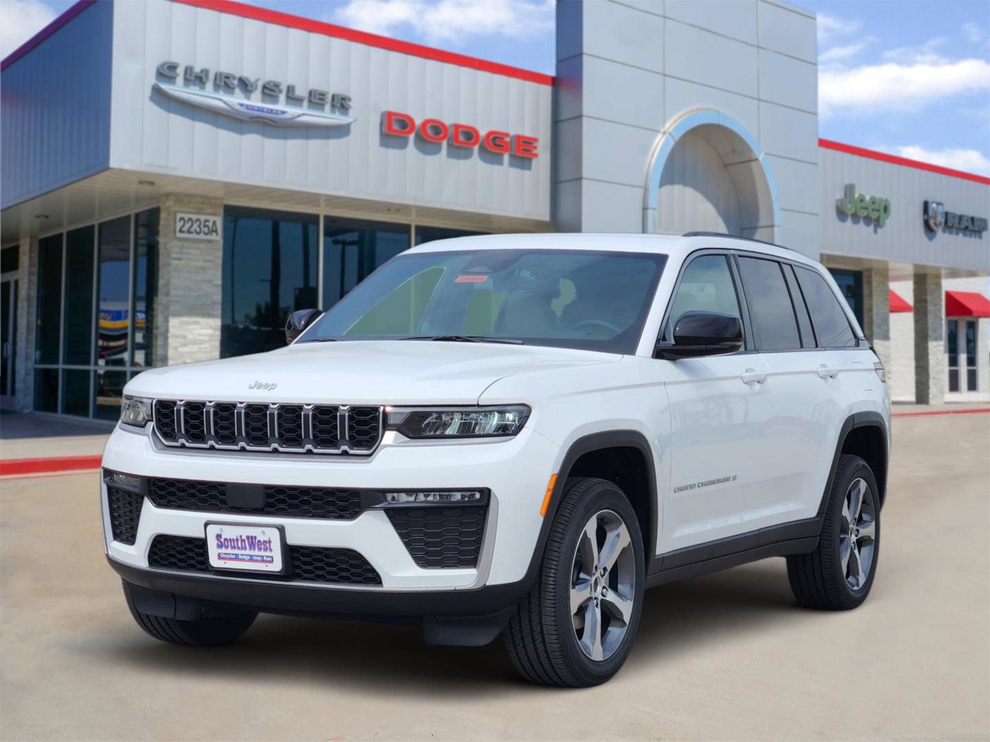 New 2026 Jeep Grand Cherokee Limited RWD image 2