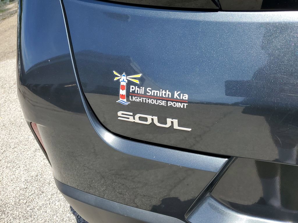 Certified 2023 Kia Soul S FWD image 7