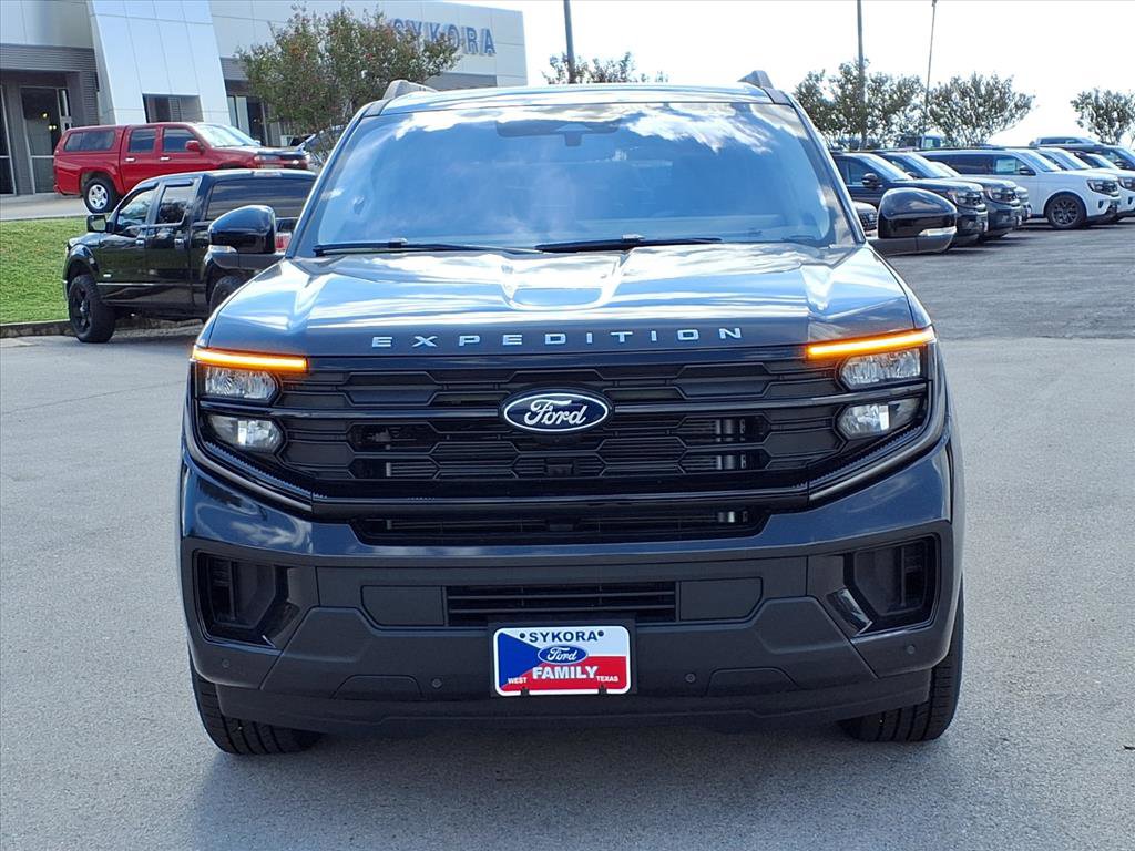 New 2025 Ford Expedition Max Active image 2