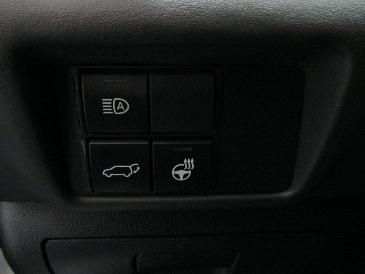 Used 2022 Toyota Highlander Limited image 24
