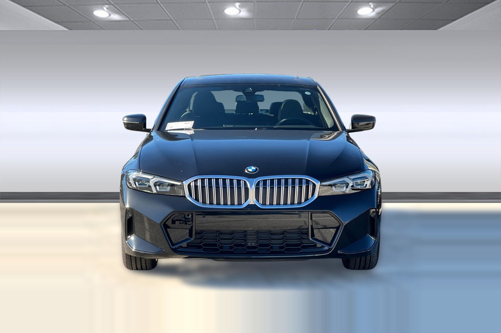 Used 2026 BMW 330i Sedan w/ M Sport Package RWD image 4
