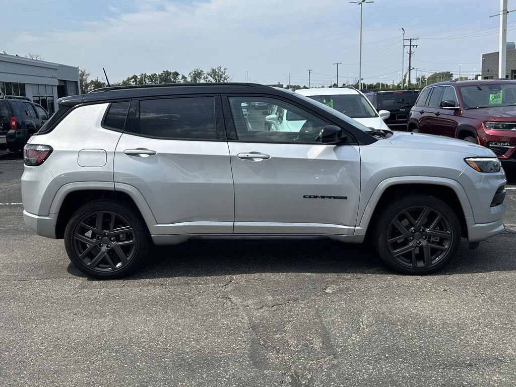 Used 2024 Jeep Compass Limited w/ High Altitude Package AWD/4WD image 2