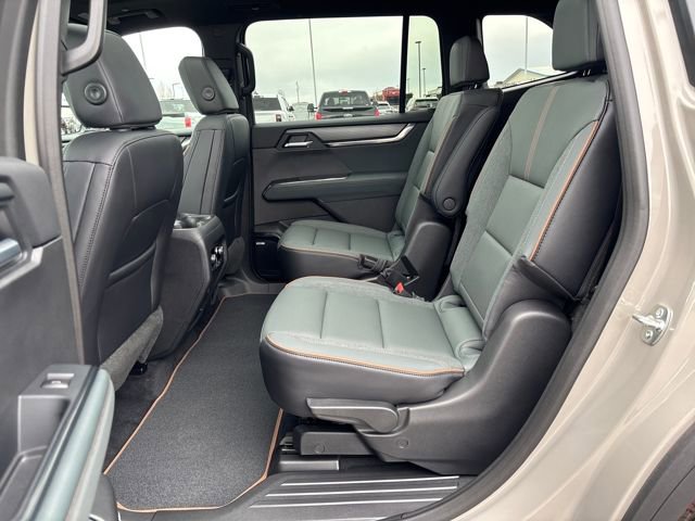 New 2026 GMC Acadia AT4 w/ Luxury Package image 25