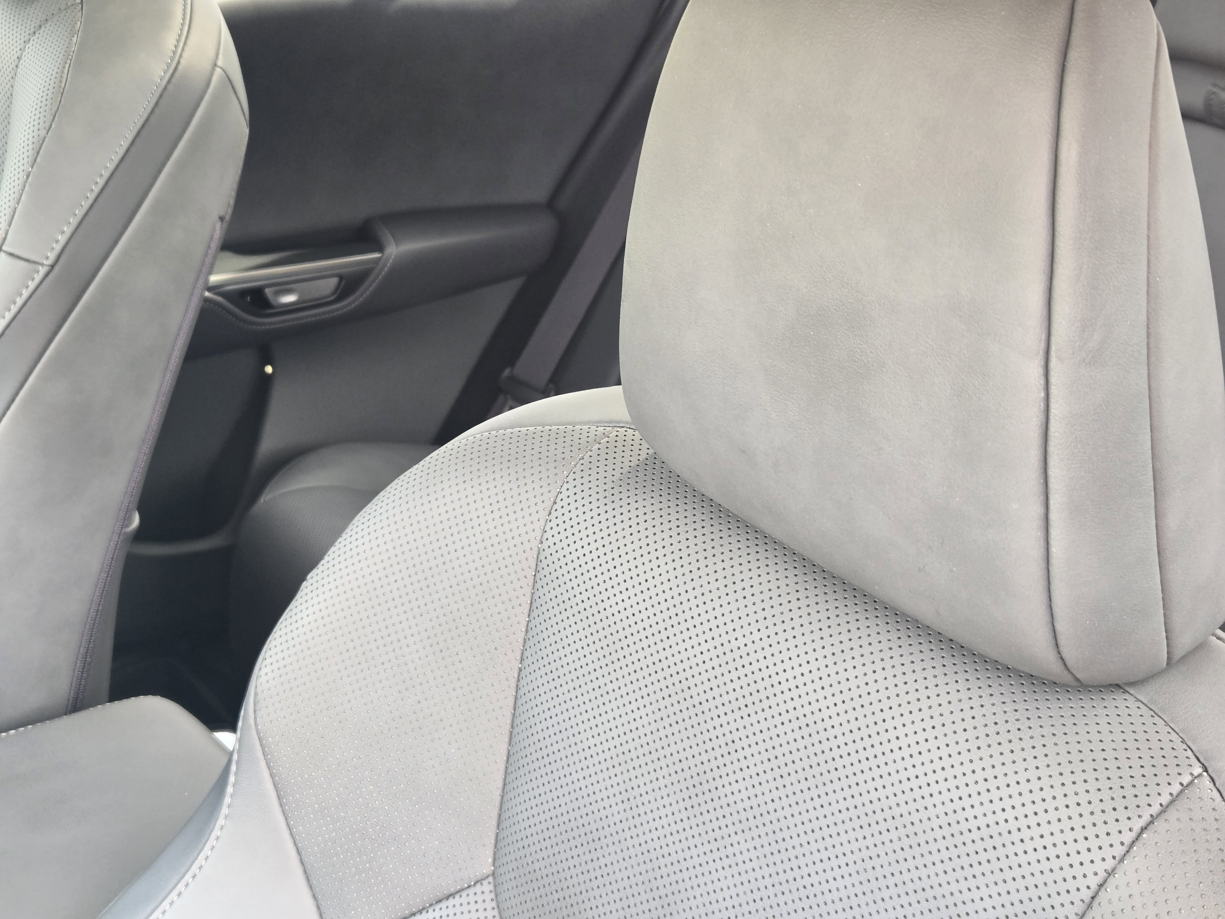 Used 2023 Lexus RZ 450e Premium w/ Technology Package image 33