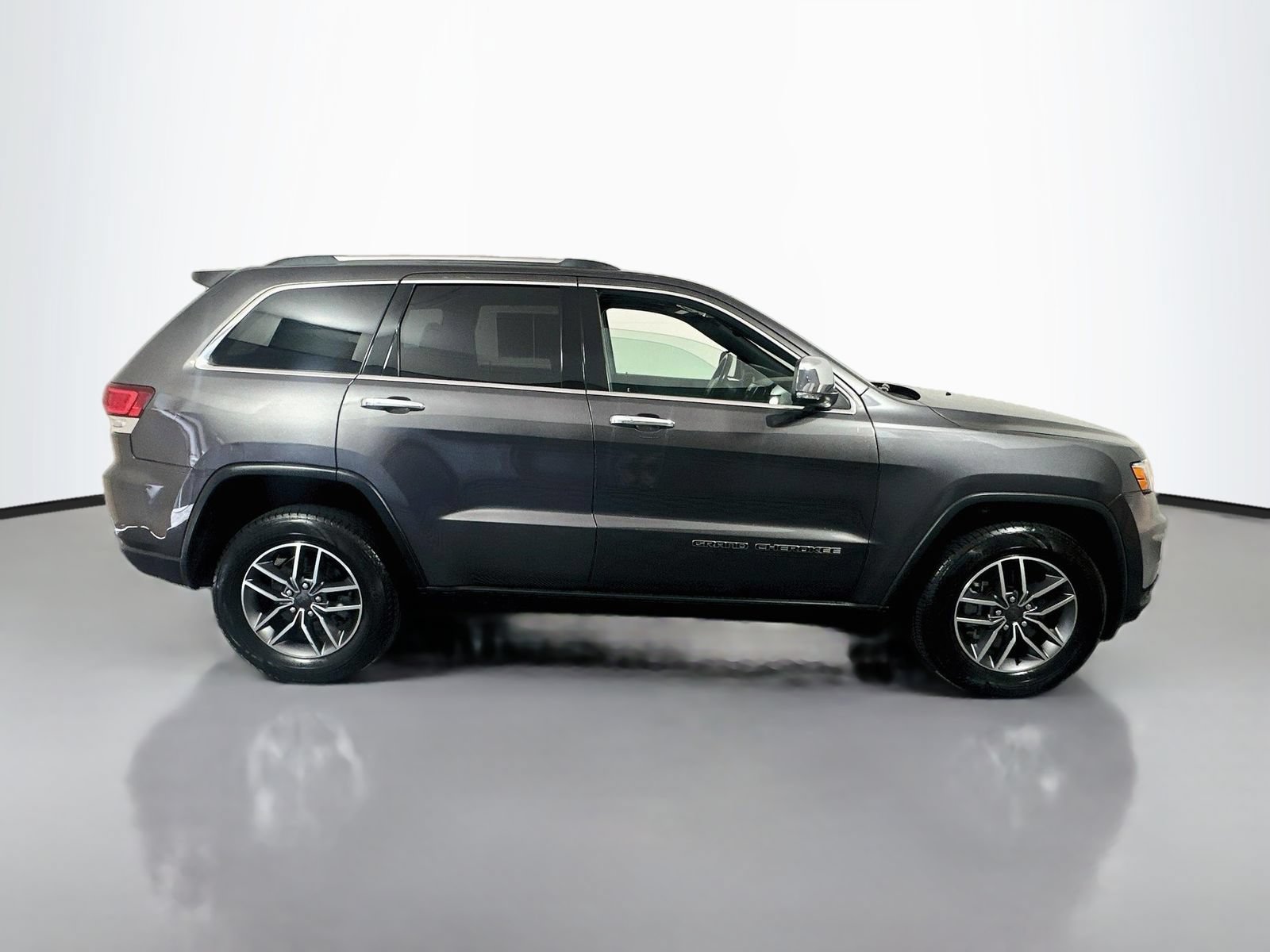 Used 2021 Jeep Grand Cherokee Limited AWD/4WD image 8