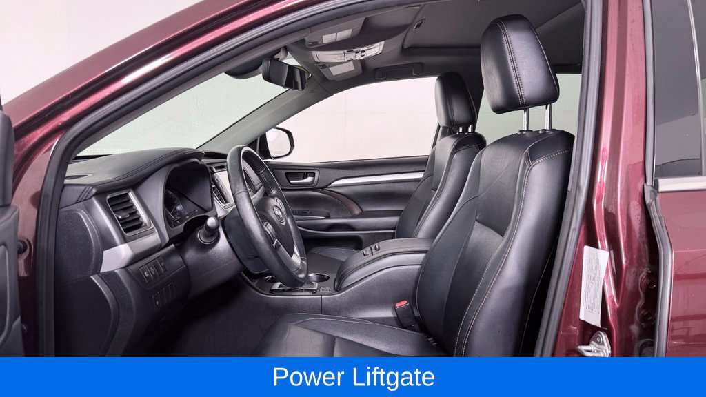 Used 2017 Toyota Highlander XLE AWD/4WD image 14
