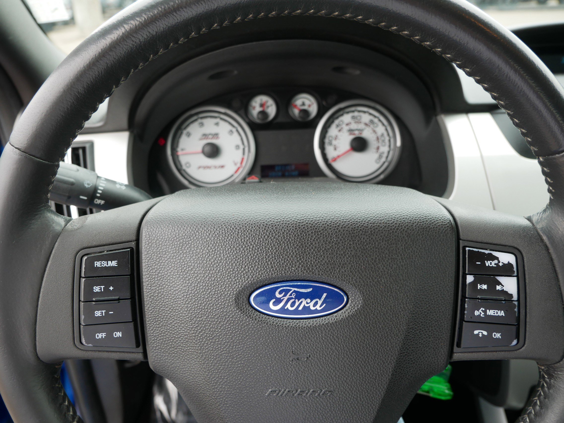 Used 2011 Ford Focus SEL FWD image 25