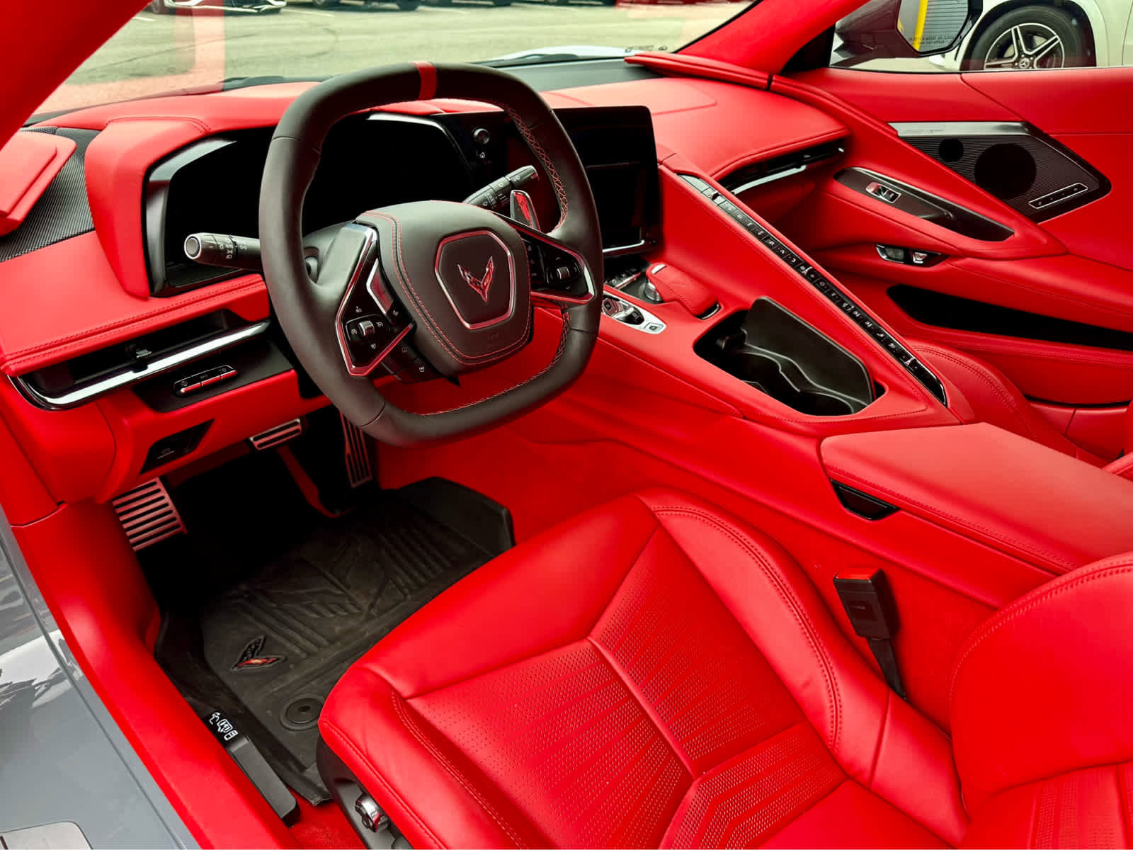 Used 2024 Chevrolet Corvette Stingray Premium Conv w/ Z51 Performance Package image 6