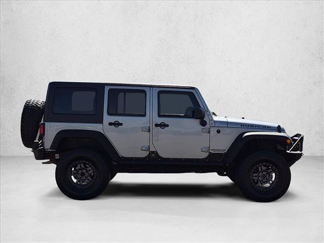 Used 2014 Jeep Wrangler Unlimited Rubicon w/ Connectivity Group AWD/4WD image 4