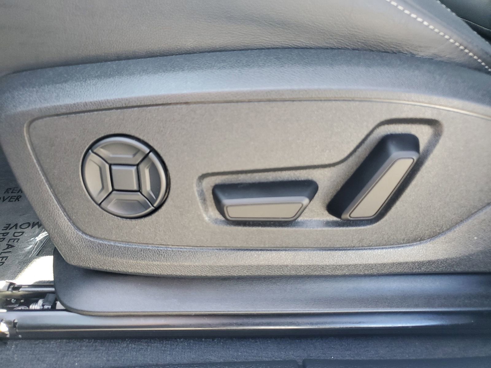 Used 2025 Audi Q3 2.0T Premium w/ Convenience Package image 23