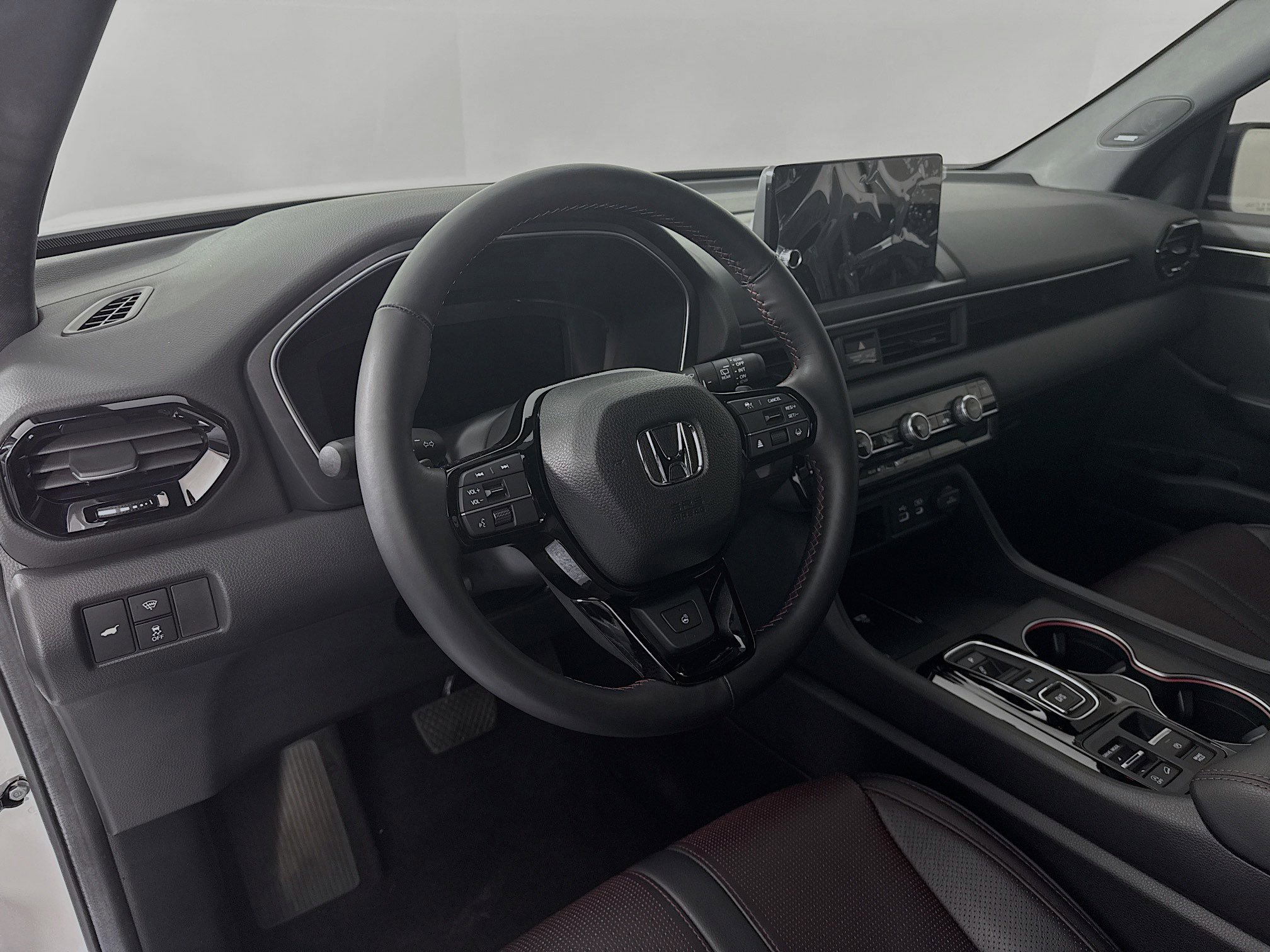 Certified 2025 Honda Pilot Black Edition image 9