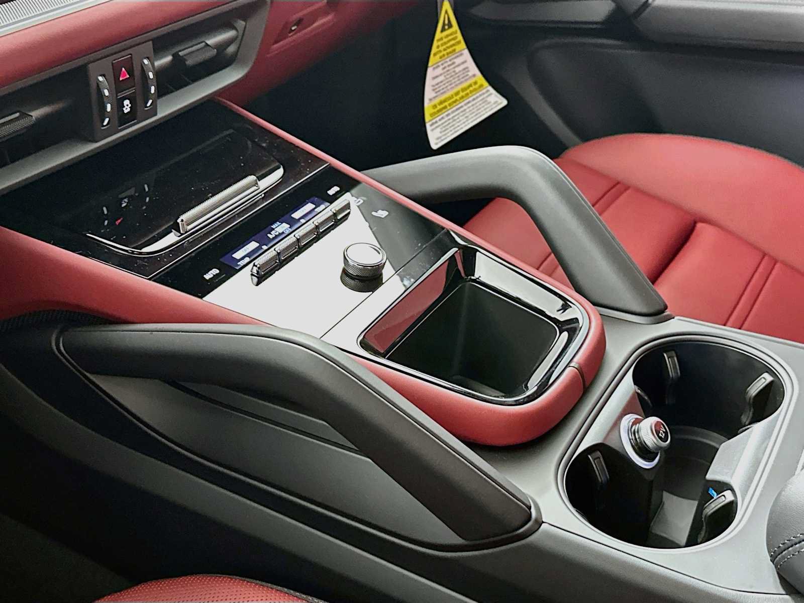 New 2026 Porsche Cayenne Coupe AWD/4WD image 20