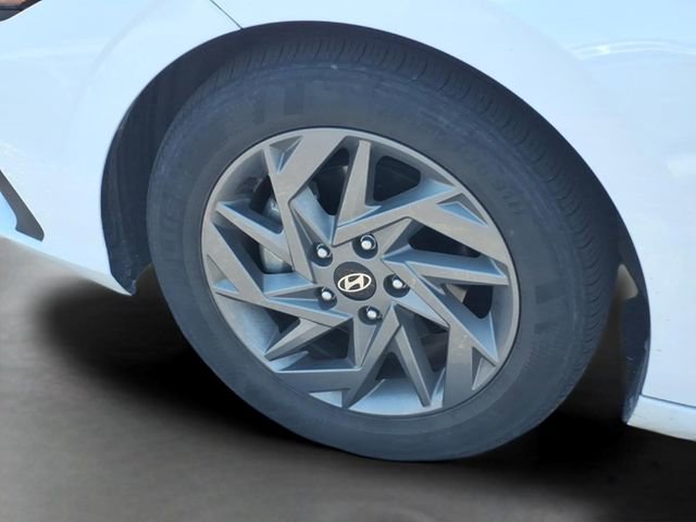 Used 2024 Hyundai Elantra SEL FWD image 18