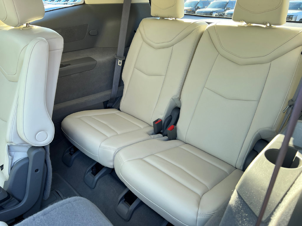 Used 2022 Cadillac XT6 Premium Luxury FWD image 17