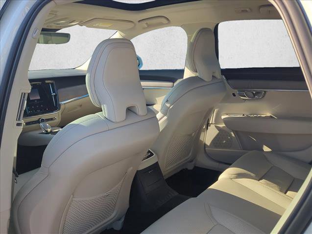 Used 2024 Volvo S90 T8 Ultimate w/ Lounge Package image 18