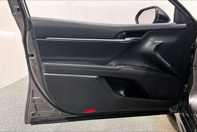 Used 2024 Toyota Camry SE FWD image 21