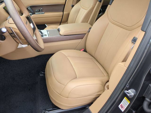 New 2026 Land Rover Range Rover Long Wheelbase SE AWD/4WD image 12