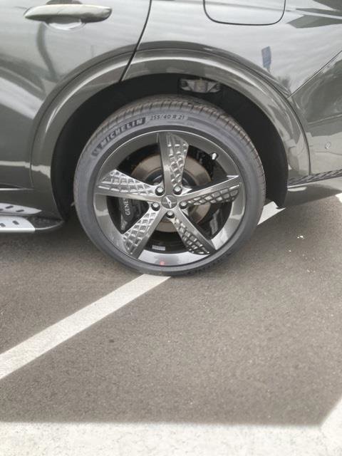 Used 2025 Genesis GV70 3.5T Sport w/ Sport Advanced Package image 9