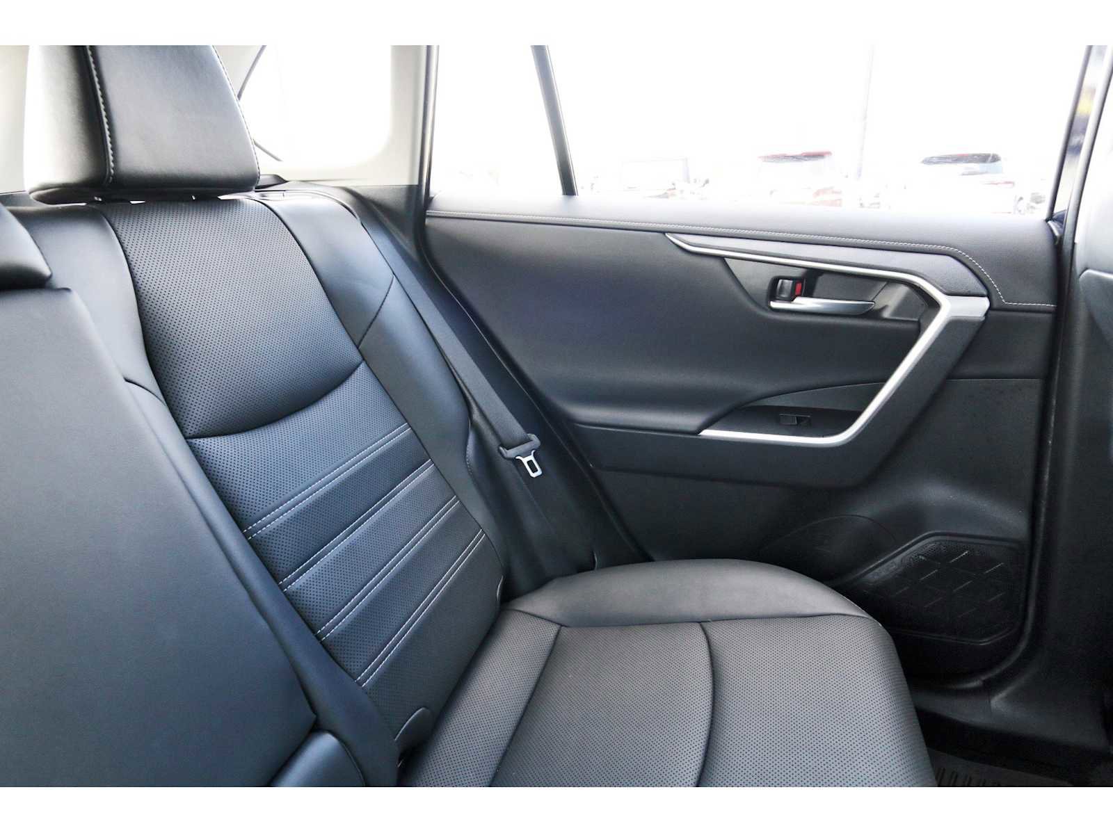 Used 2024 Toyota RAV4 Limited image 10