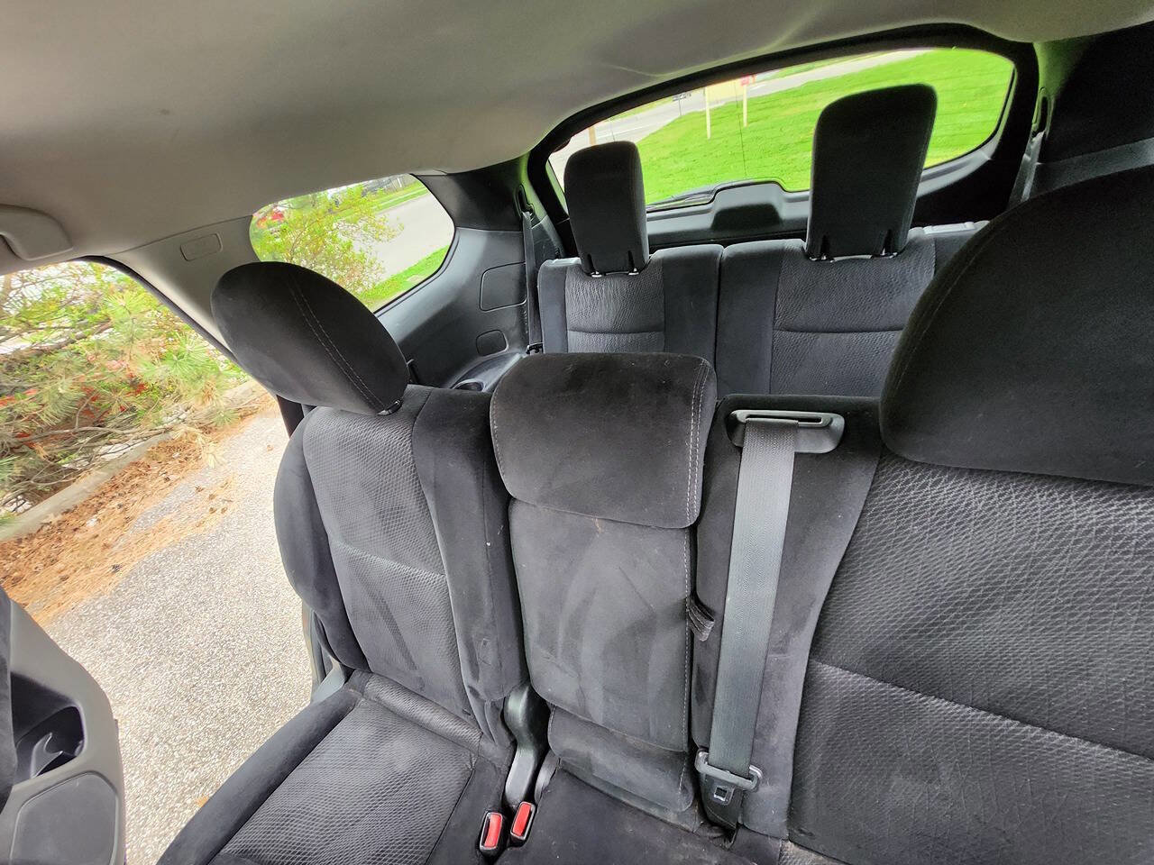 Used 2015 Nissan Pathfinder SV AWD/4WD image 16