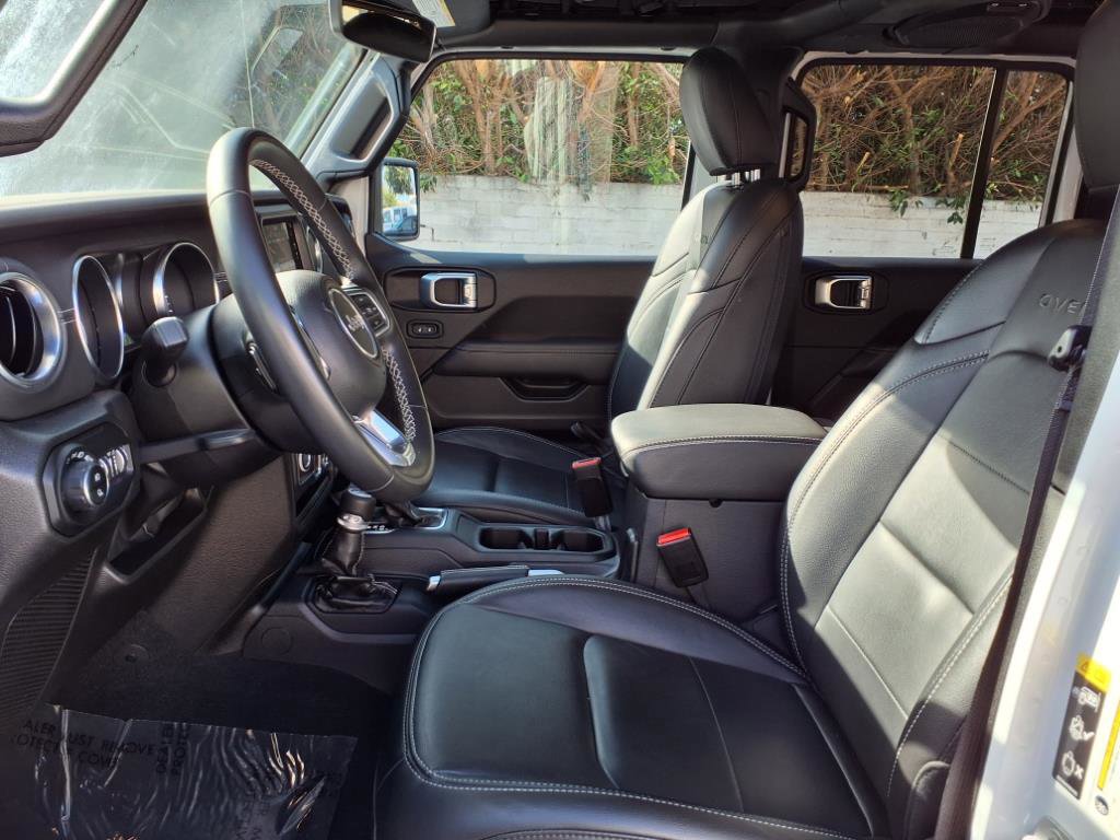 Used 2022 Jeep Gladiator Overland image 17