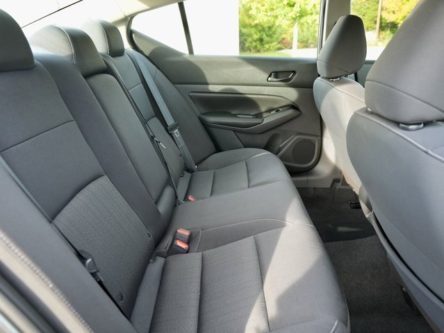 Used 2023 Nissan Altima 2.5 SV w/ SV Premium Package image 10