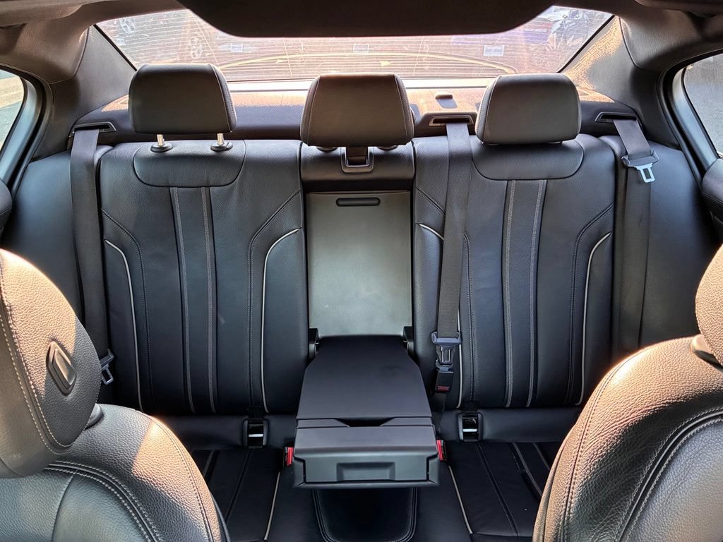 Used 2018 BMW 530i xDrive AWD/4WD image 16