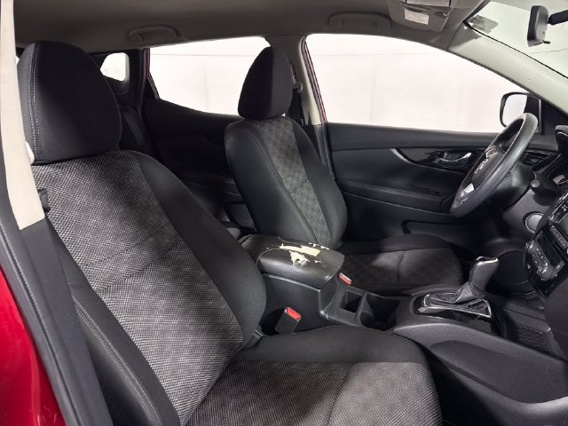 Used 2017 Nissan Rogue Sport SV AWD/4WD image 14
