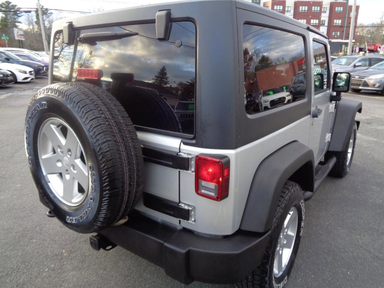 Used 2011 Jeep Wrangler Sport AWD/4WD image 17
