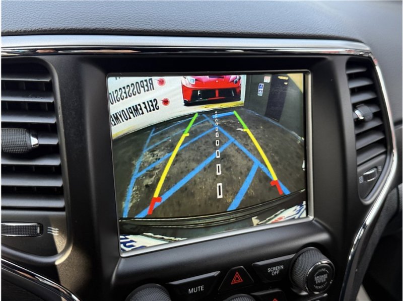 Used 2018 Jeep Grand Cherokee Altitude image 53