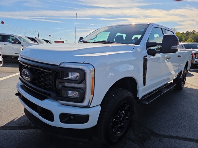 Used 2023 Ford F250 XL w/ STX Appearance Package AWD/4WD image 2