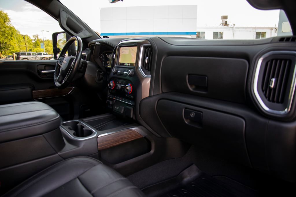 Used 2023 Chevrolet Silverado 3500 High Country w/ Technology Package AWD/4WD image 19