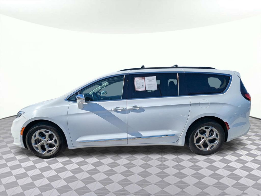Used 2022 Chrysler Pacifica Limited FWD image 5