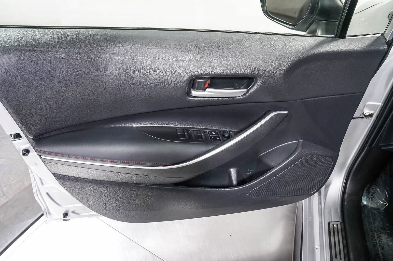 Certified 2023 Toyota Corolla SE w/ Carpet Mat Package (TMS) FWD image 22