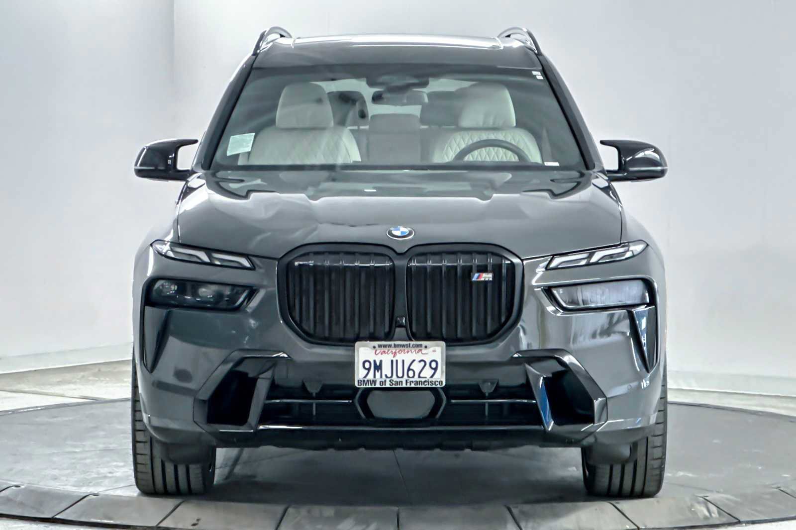 Used 2025 BMW X7 M60i image 10