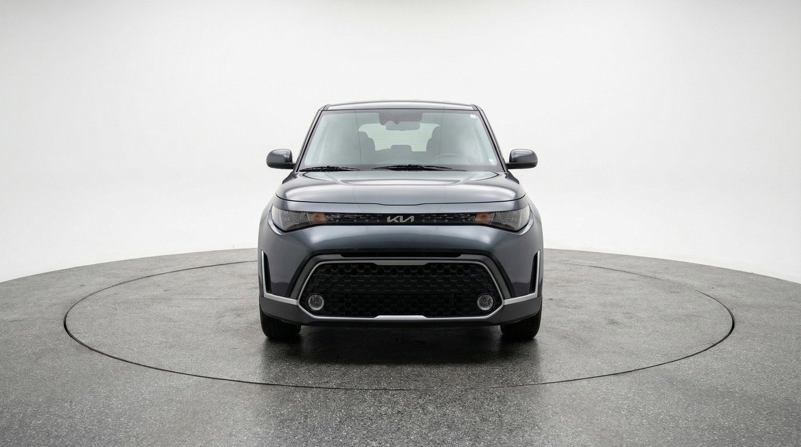 Used 2025 Kia Soul LX w/ LX Technology Package image 2
