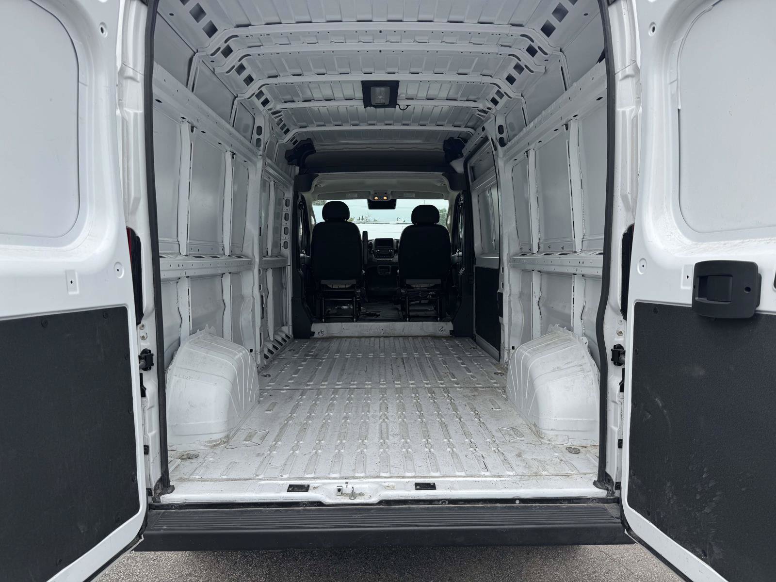 Used 2026 RAM ProMaster 2500 w/ Convenience Group FWD image 7