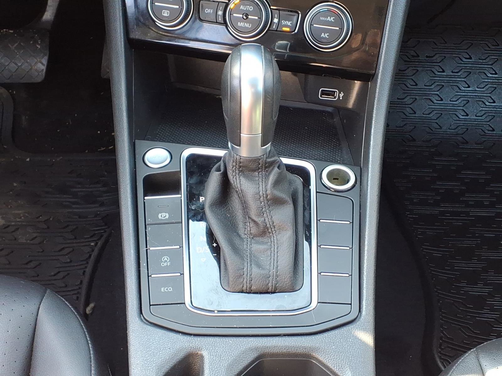 Used 2019 Volkswagen Jetta SE image 14