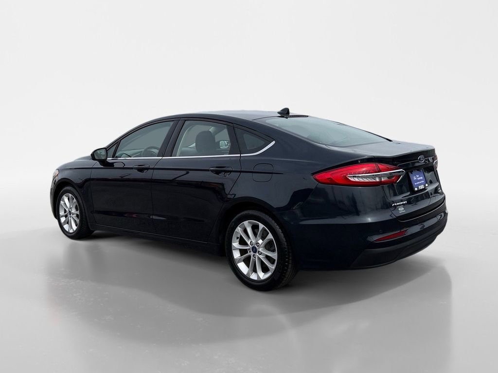 Certified 2020 Ford Fusion SE image 4
