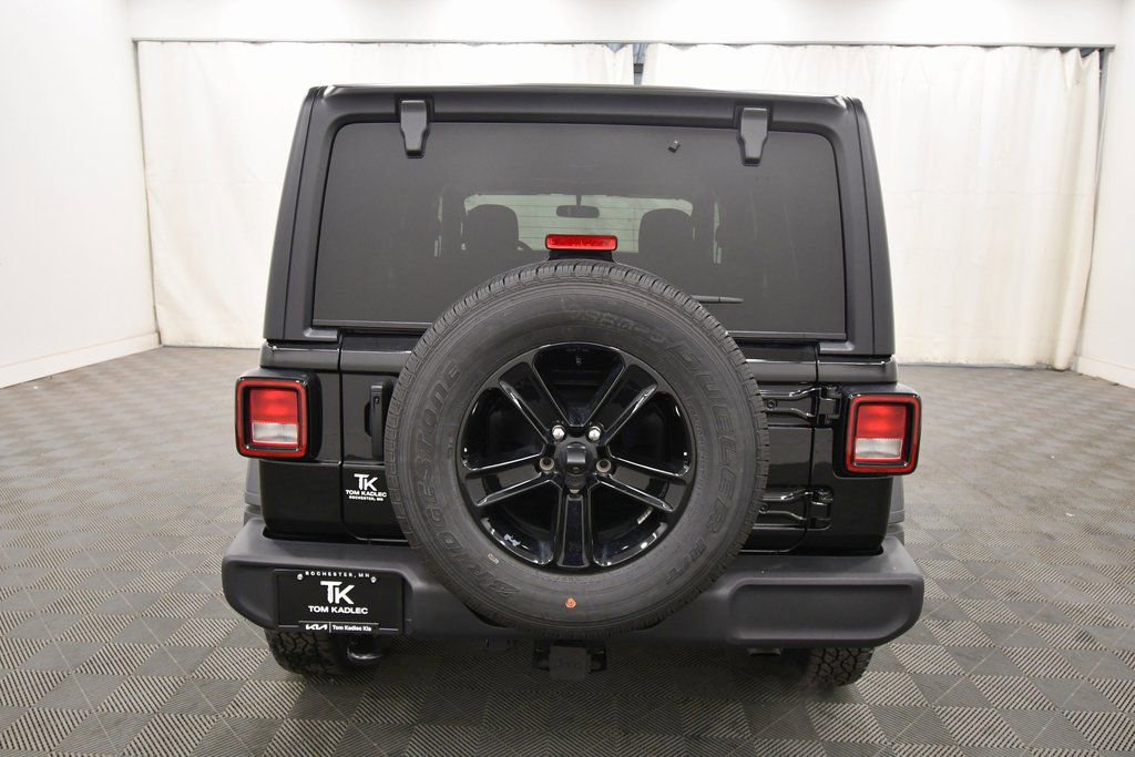 Used 2023 Jeep Wrangler Sport image 6
