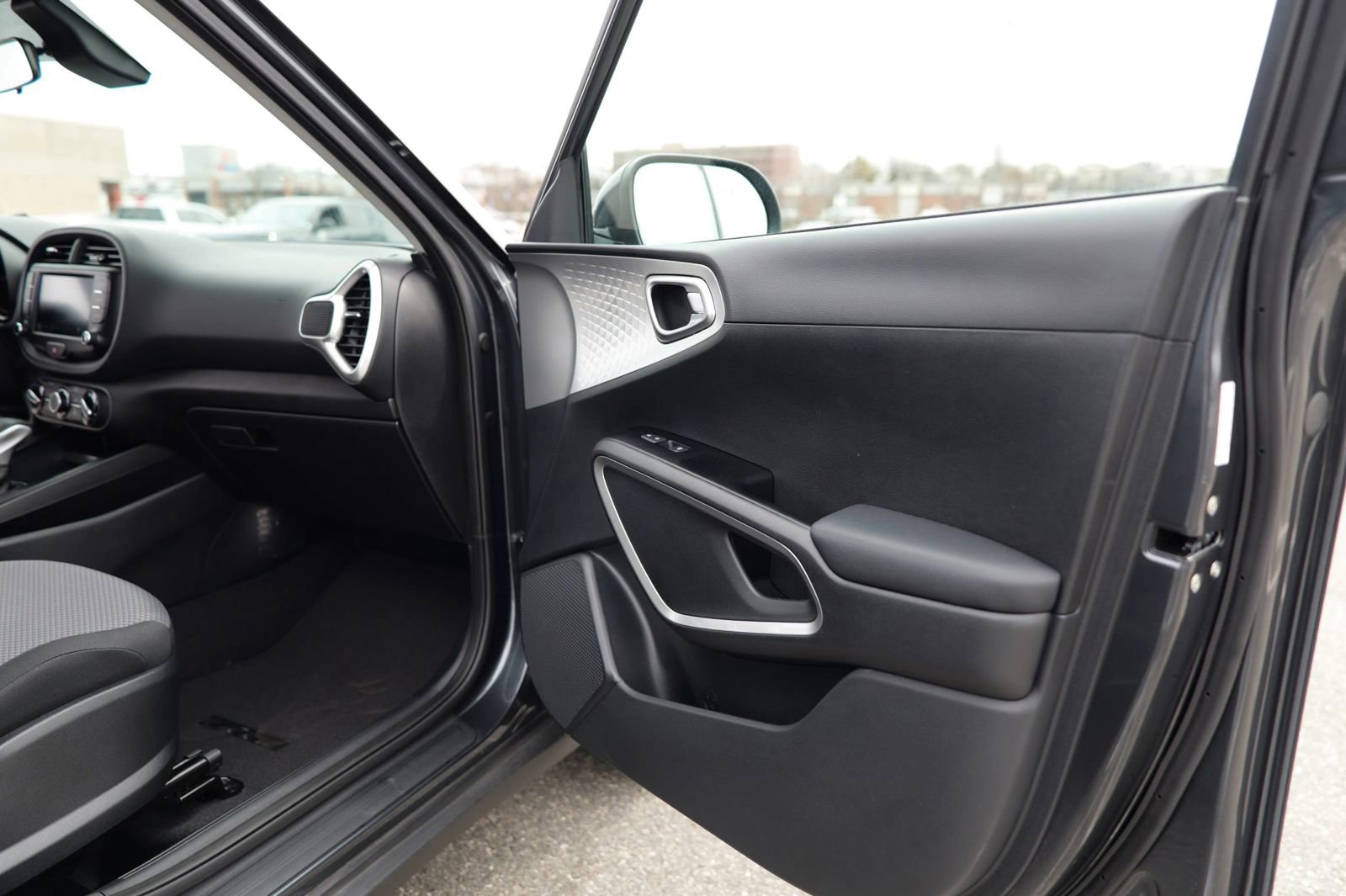 Used 2024 Kia Soul LX w/ Option Group 015 image 23