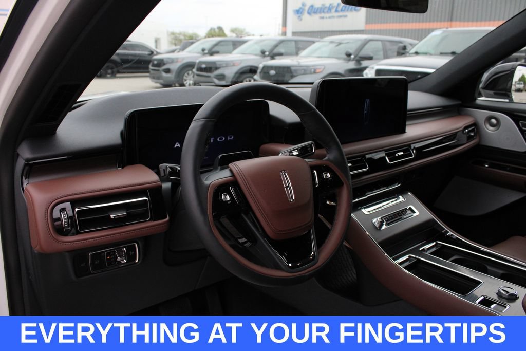 New 2026 Lincoln Aviator Reserve AWD/4WD image 2