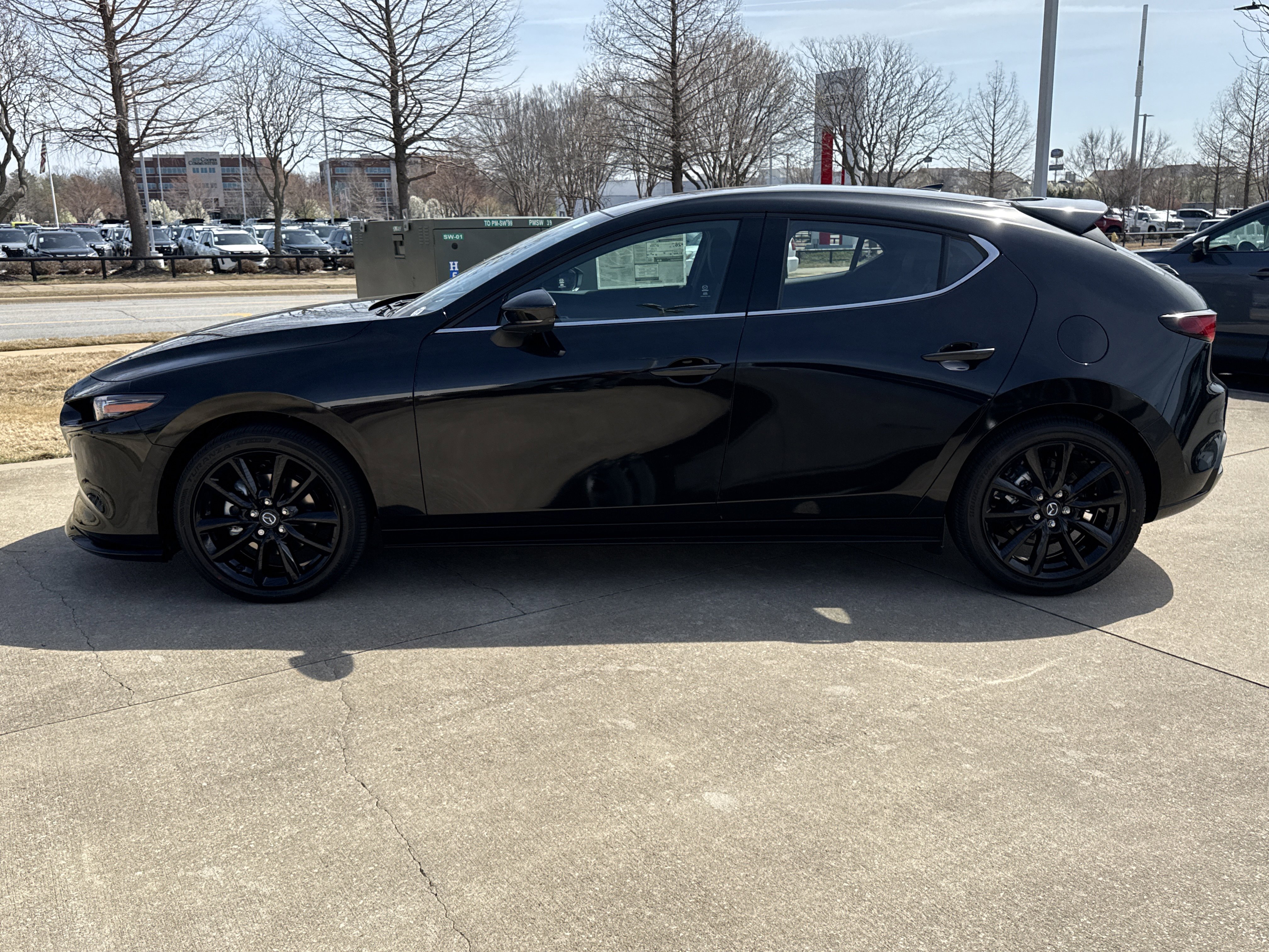 New 2026 MAZDA MAZDA3 Hatchback w/Premium Plus Pkg image 8