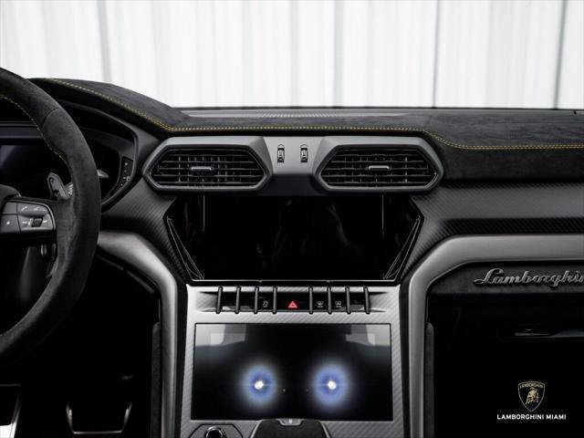 Used 2024 Lamborghini Urus Performante AWD/4WD image 47