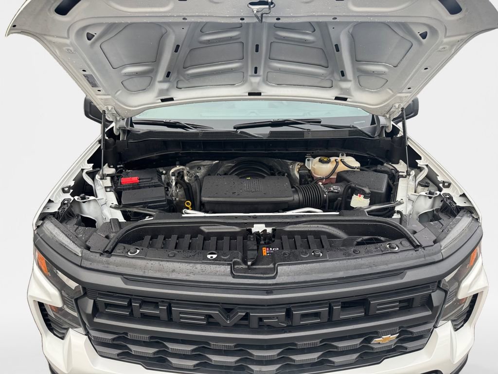 Used 2024 Chevrolet Silverado 1500 W/T w/ WT Value Package AWD/4WD image 24